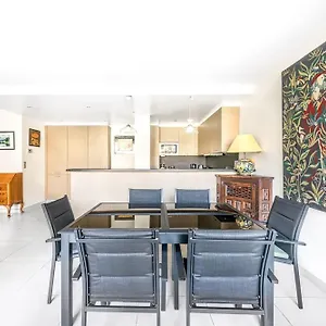 Maillot Ternes - Saint Ferdinand 3bdr Apartment Paris